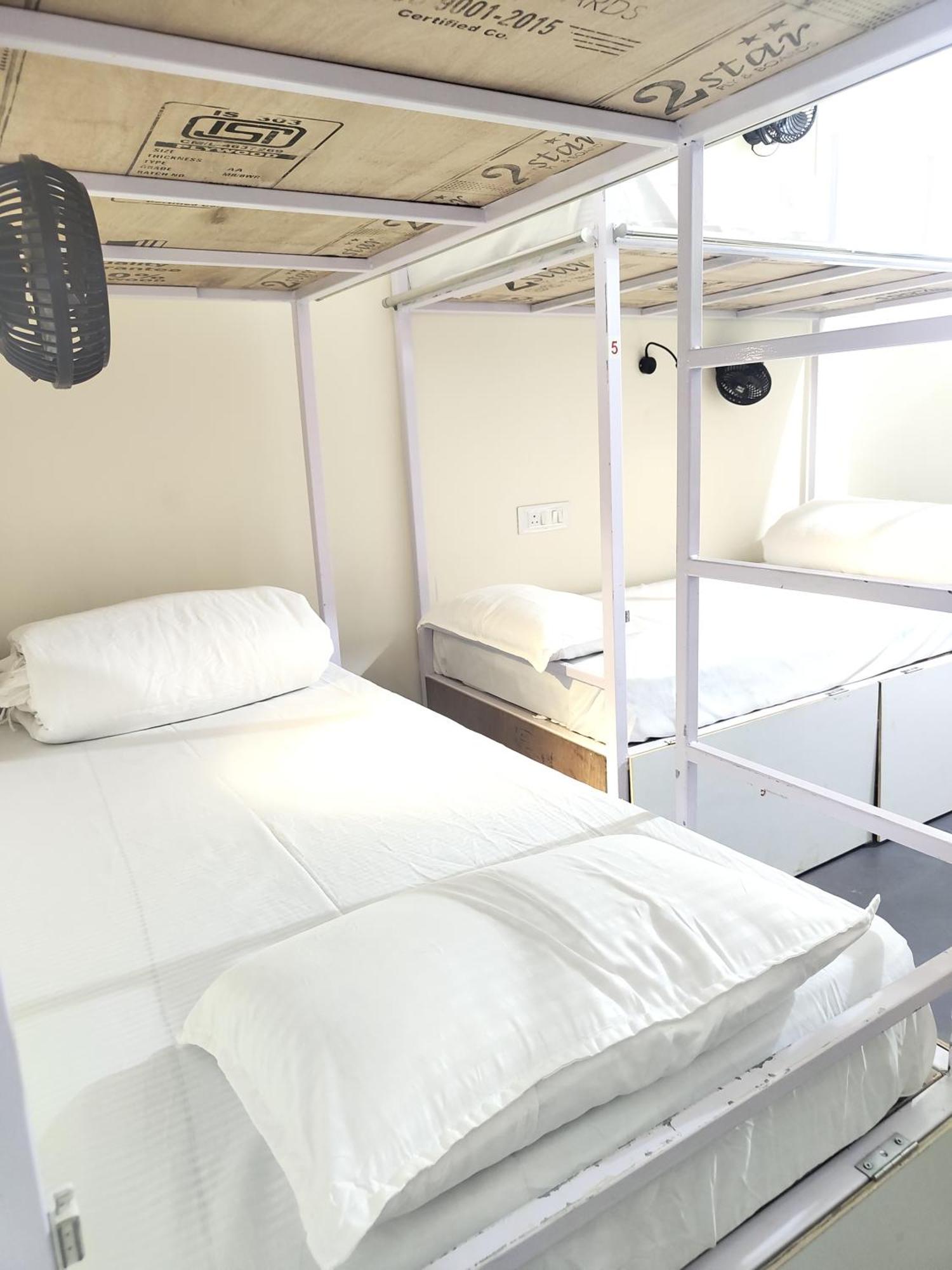 Hostel Hot - House Of Travellers, Vagator Pokoj fotografie